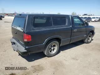 ✅ 2003 Chevrolet S-10 LS • VIN: 1GCCS14X338177961 • Лот: 50271315. Опубликован ранее на Copart с пробегом Не указан. Бесплатный доступ к архиву аукционных продаж из США и подробный отчёт об истории автомобиля на DreamBid. Изображение 3.