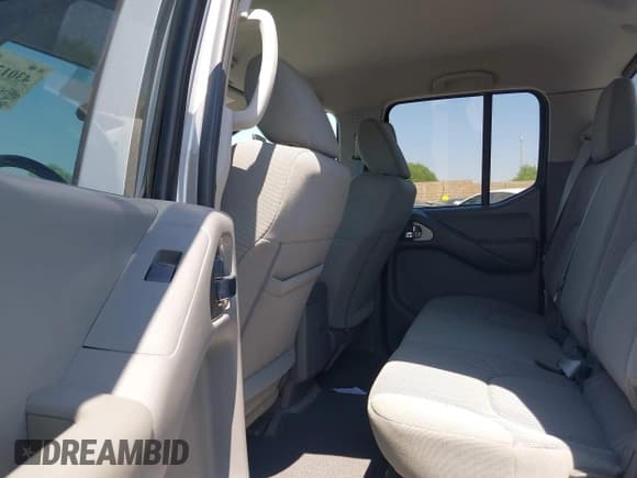 ✅ 2018 Nissan Frontier SV • VIN: 1N6AD0ER5JN739687 • Lot: 43012851. Listed on IAAI with 84,692 mi. Free auction sales archive from the USA and detailed vehicle history report at DreamBid. Image 8.