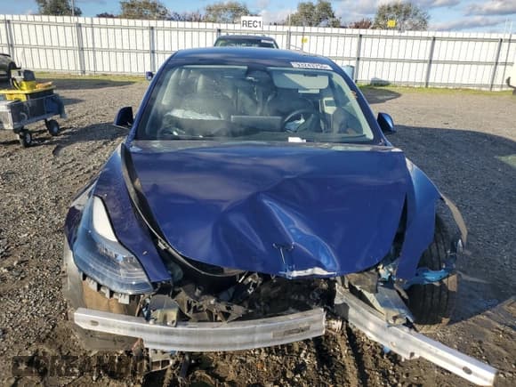 ✅ 2022 Tesla Model 3 Long Range • VIN: 5YJ3E1EB0NF350218 • Lot: 93243755. Wystawiony na Copart z przebiegiem Nie podano. Bezpłatny archiwum sprzedaży aukcyjnych z USA i szczegółowy raport historii pojazdu na DreamBid. Zdjęcie 5.