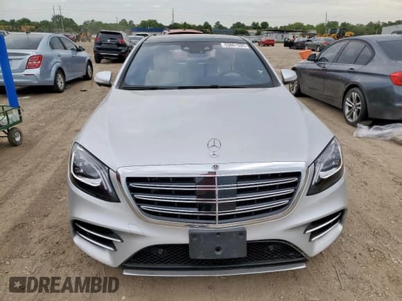 ✅ 2019 Mercedes-Benz S 560 • VIN: WDDUG8DB1KA480141 • Lot: 63861595. Listed on Copart with 33,515 mi. Free auction sales archive from the USA and detailed vehicle history report at DreamBid. Image 5.
