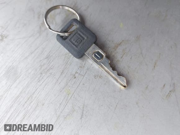 ✅ 1997 Pontiac Firebird Firebird • VIN: 2G2FS22K8V2226960 • Lot: 42441740. Wystawiony na IAAI z przebiegiem Nie podano. Bezpłatny archiwum sprzedaży aukcyjnych z USA i szczegółowy raport historii pojazdu na DreamBid. Zdjęcie 11.