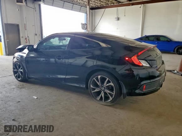 ✅ 2020 Honda Civic Sport • VIN: 2HGFC4B89LH303422 • Lot: 70843955. Listed on Copart with 83,074 mi. Free auction sales archive from the USA and detailed vehicle history report at DreamBid. Image 2.