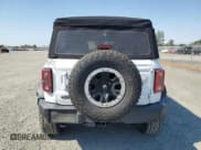 ✅ 2021 Ford Bronco • VIN: 1FMEE5DP8MLA91160 • Lot: 64061855. Wystawiony na Copart z przebiegiem 60 515 mil. Bezpłatny archiwum sprzedaży aukcyjnych z USA i szczegółowy raport historii pojazdu na DreamBid. Zdjęcie 6.