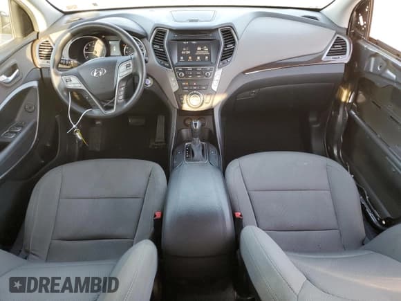 ✅ 2018 Hyundai Santa Fe 2.4L • VIN: 5NMZUDLB8JH067060 • Lot: 62051424. Wystawiony na Copart z przebiegiem 59 910 mil. Bezpłatny archiwum sprzedaży aukcyjnych z USA i szczegółowy raport historii pojazdu na DreamBid. Zdjęcie 8.