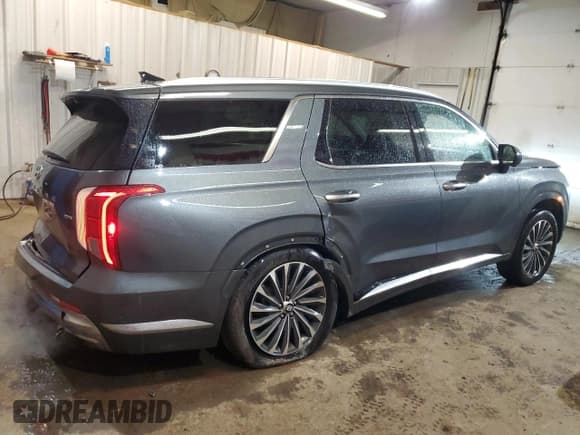 ✅ 2024 Hyundai Palisade Calligraphy • VIN: KM8R7DGE4RU683317 • Лот: 82110044. Опубликован ранее на Copart с пробегом 21 574 миль. Бесплатный доступ к архиву аукционных продаж из США и подробный отчёт об истории автомобиля на DreamBid. Изображение 3.