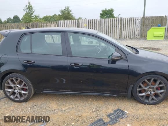 ✅ 2013 Volkswagen Golf GTI • VIN: WVWHD7AJ0DW041268 • Лот: 43024575. Опубликован ранее на IAAI с пробегом 119 075 миль. Бесплатный доступ к архиву аукционных продаж из США и подробный отчёт об истории автомобиля на DreamBid. Изображение 13.