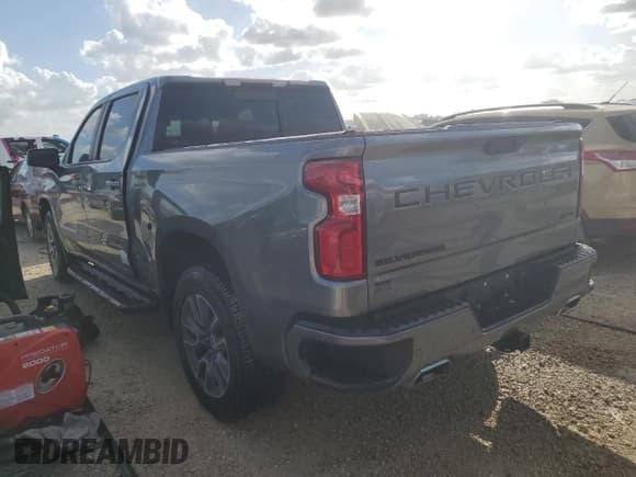 ✅ 2021 Chevrolet Silverado 1500 RST • VIN: 3GCUYEET1MG231839 • Lot: 77041394. Wystawiony na Copart z przebiegiem 71 142 mil. Bezpłatny archiwum sprzedaży aukcyjnych z USA i szczegółowy raport historii pojazdu na DreamBid. Zdjęcie 2.