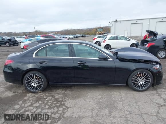 ✅ 2022 Mercedes-Benz C 300 • VIN: W1KAF4HB0NR040149 • Лот: 43672028. Опубликован ранее на IAAI с пробегом 46 166 миль. Бесплатный доступ к архиву аукционных продаж из США и подробный отчёт об истории автомобиля на DreamBid. Изображение 13.