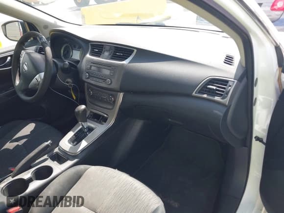 ✅ 2014 Nissan Sentra SR • VIN: 3N1AB7AP5EY293235 • Lot: 43097877. Wystawiony na IAAI z przebiegiem 276 558 mil. Bezpłatny archiwum sprzedaży aukcyjnych z USA i szczegółowy raport historii pojazdu na DreamBid. Zdjęcie 5.