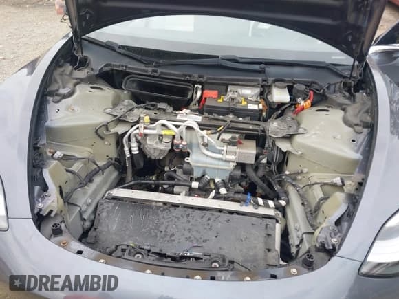 ✅ 2020 Tesla Model 3 Performance • VIN: 5YJ3E1EC2LF784212 • Lot: 43627605. Wystawiony na IAAI z przebiegiem 148 374 mil. Bezpłatny archiwum sprzedaży aukcyjnych z USA i szczegółowy raport historii pojazdu na DreamBid. Zdjęcie 10.