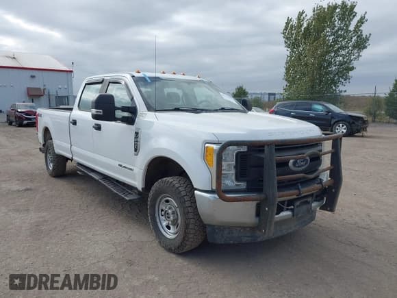 ✅ 2017 Ford F-250 Lariat • VIN: 1FT7W2BTXHEC15271 • Lot: 43354291. Wystawiony na IAAI z przebiegiem 251 942 mil. Bezpłatny archiwum sprzedaży aukcyjnych z USA i szczegółowy raport historii pojazdu na DreamBid. Zdjęcie 1.