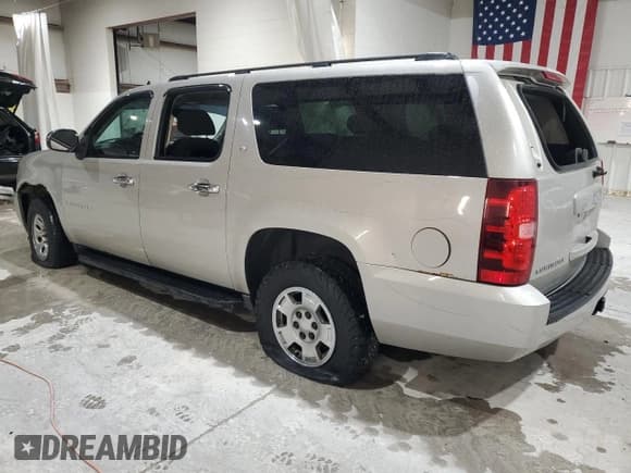 ✅ 2009 Chevrolet Suburban LS • VIN: 1GNFC16089R249869 • Лот: 81688434. Опубликован ранее на Copart с пробегом 174 768 миль. Бесплатный доступ к архиву аукционных продаж из США и подробный отчёт об истории автомобиля на DreamBid. Изображение 2.