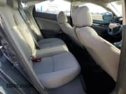 ✅ 2017 Honda Civic LX • VIN: 19XFC2F5XHE219082 • Lot: 92332275. Wystawiony na Copart z przebiegiem 78 440 mil. Bezpłatny archiwum sprzedaży aukcyjnych z USA i szczegółowy raport historii pojazdu na DreamBid. Zdjęcie 10.