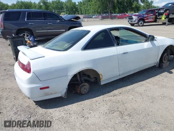 2001 Honda Accord EX с VIN 1HGCG22591A013582, выставлен на аукционе IAAI как лот 42402702 с пробегом 253 818 миль миль и . История ставок и продаж доступна на DreamBid. Изображение 4.