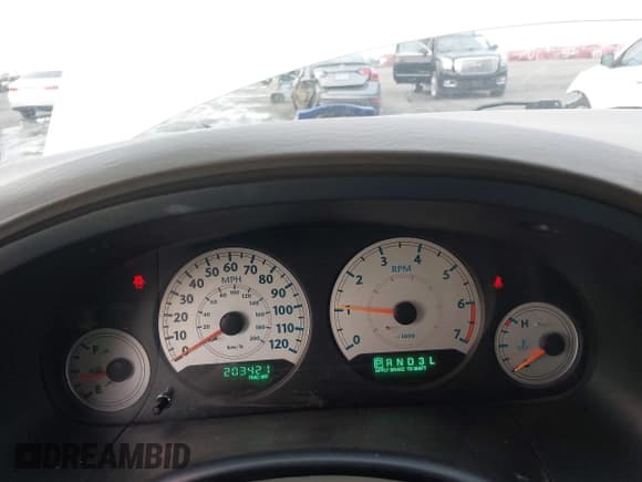 ✅ 2007 Chrysler Town & Country Touring • VIN: 2A4GP54L67R217882 • Lot: 43759331. Listed on IAAI with 203,421 mi. Free auction sales archive from the USA and detailed vehicle history report at DreamBid. Image 7.