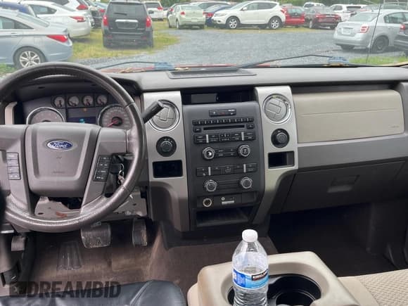✅ 2010 Ford F-150 XL • VIN: 1FTFX1EV2AFB22924 • Лот: 58206775. Опубликован ранее на Copart с пробегом 91 312 миль. Бесплатный доступ к архиву аукционных продаж из США и подробный отчёт об истории автомобиля на DreamBid. Изображение 9.