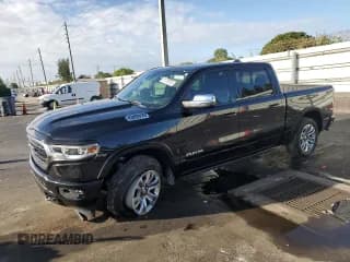 ✅ 2023 Ram 1500 Limited • VIN: 1C6SRFHT7PN533984 • Лот: 81782925. Опубликован ранее на Copart с пробегом 56 080 миль. Бесплатный доступ к архиву аукционных продаж из США и подробный отчёт об истории автомобиля на DreamBid. Изображение 1.