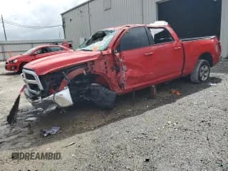 ✅ 2019 Ram 1500 SLT • VIN: 1C6RR6TT0KS693723 • Лот: 81834495. Опубликован ранее на Copart с пробегом 122 517 миль. Бесплатный доступ к архиву аукционных продаж из США и подробный отчёт об истории автомобиля на DreamBid. Изображение 1.