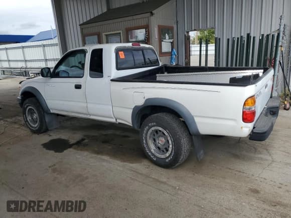 ✅ 2001 Toyota Tacoma • VIN: 5TEWN72NX1Z752030 • Lot: 81918195. Listed on Copart with 184,199 mi. Free auction sales archive from the USA and detailed vehicle history report at DreamBid. Image 2.