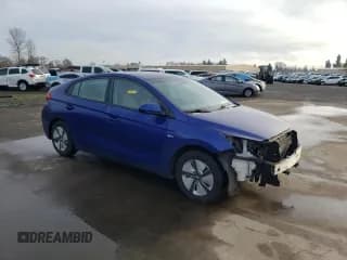 ✅ 2019 Hyundai Ioniq Blue • VIN: KMHC65LC0KU143813 • Lot: 87245724. Wystawiony na Copart z przebiegiem 53 003 mil. Bezpłatny archiwum sprzedaży aukcyjnych z USA i szczegółowy raport historii pojazdu na DreamBid. Zdjęcie 4.