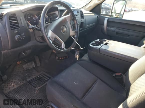 ✅ 2010 Chevrolet Silverado 2500HD LT • VIN: 1GC5KXBG7AZ276224 • Лот: 82543454. Опубликован ранее на Copart с пробегом 167 806 миль. Бесплатный доступ к архиву аукционных продаж из США и подробный отчёт об истории автомобиля на DreamBid. Изображение 8.