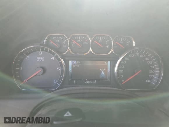 ✅ 2015 Chevrolet Tahoe LT • VIN: 1GNSKBKC4FR227161 • Lot: 86275255. Listed on Copart with 195,627 mi. Free auction sales archive from the USA and detailed vehicle history report at DreamBid. Image 9.