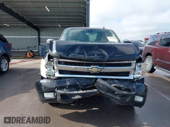 2007 Chevrolet Silverado 1500 1LT with VIN 3GCEK13MX7G532298, listed as a IAAI auction lot 42661195 with 136,960 mi miles and . Bid and sale history available at DreamBid. Image 13.