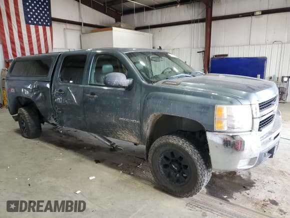 ✅ 2007 Chevrolet Silverado 2500HD 2LT • VIN: 1GCHK23677F540588 • Lot: 65809695. Wystawiony na Copart z przebiegiem 198 886 mil. Bezpłatny archiwum sprzedaży aukcyjnych z USA i szczegółowy raport historii pojazdu na DreamBid. Zdjęcie 4.