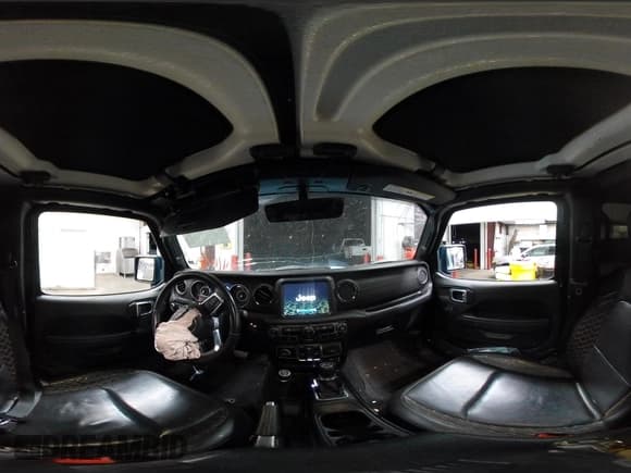 ✅ 2020 Jeep Wrangler Unlimited Sahara Altitude • VIN: 1C4HJXEG9LW318652 • Lot: 43623325. Listed on IAAI with 66,404 mi. Free auction sales archive from the USA and detailed vehicle history report at DreamBid. Image 19.