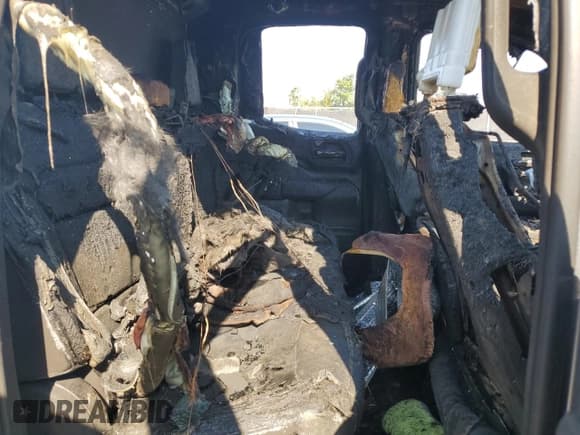 ✅ 2020 Chevrolet Silverado 1500 Custom • VIN: 1GCRWBEH7LZ362259 • Lot: 93015015. Wystawiony na Copart z przebiegiem Nie podano. Bezpłatny archiwum sprzedaży aukcyjnych z USA i szczegółowy raport historii pojazdu na DreamBid. Zdjęcie 10.