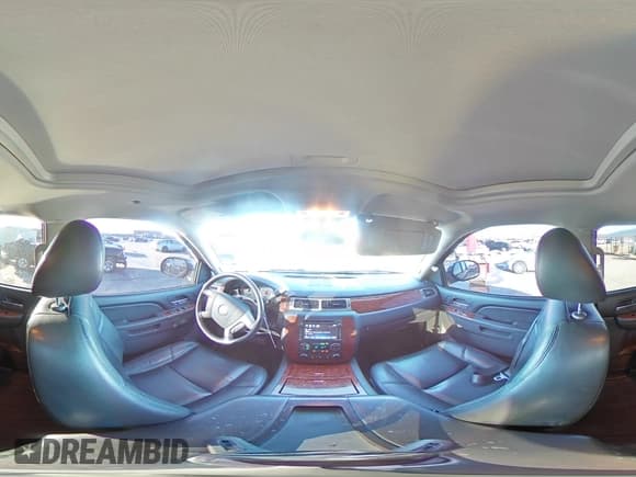 ✅ 2013 Chevrolet Suburban LTZ • VIN: 1GNSCKE0XDR184716 • Lot: 86562774. Wystawiony na Copart z przebiegiem 225 703 mil. Bezpłatny archiwum sprzedaży aukcyjnych z USA i szczegółowy raport historii pojazdu na DreamBid. Zdjęcie 16.