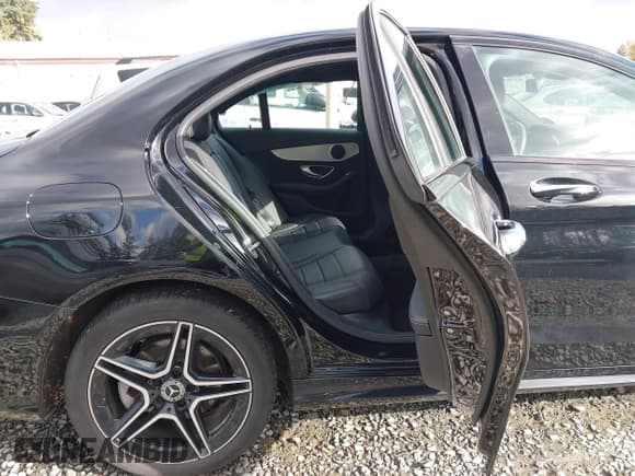 ✅ 2020 Mercedes-Benz C 300 • VIN: W1KWF8EB2LR597188 • Lot: 43565900. Wystawiony na IAAI z przebiegiem 47 210 mil. Bezpłatny archiwum sprzedaży aukcyjnych z USA i szczegółowy raport historii pojazdu na DreamBid. Zdjęcie 8.