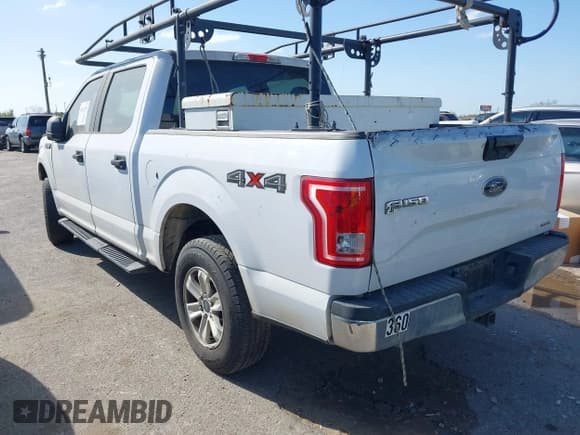 ✅ 2015 Ford F-150 XLT • VIN: 1FTEW1EF5FKE44186 • Lot: 41622970. Wystawiony na IAAI z przebiegiem 258 025 mil. Bezpłatny archiwum sprzedaży aukcyjnych z USA i szczegółowy raport historii pojazdu na DreamBid. Zdjęcie 3.