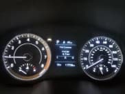 ✅ 2021 Hyundai Venue SE • VIN: KMHRB8A33MU070031 • Lot: 90868525. Wystawiony na Copart z przebiegiem 117 738 mil. Bezpłatny archiwum sprzedaży aukcyjnych z USA i szczegółowy raport historii pojazdu na DreamBid. Zdjęcie 9.