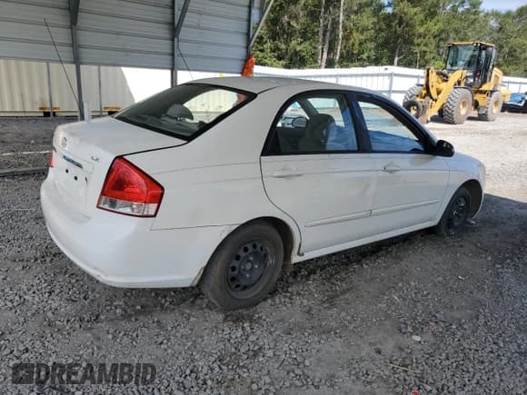 ✅ 2007 Kia Spectra EX • VIN: KNAFE121675445067 • Lot: 84020435. Listed on Copart with 213,352 mi. Free auction sales archive from the USA and detailed vehicle history report at DreamBid. Image 3.