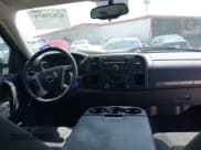 ✅ 2011 GMC Sierra 1500 SLE • VIN: 1GTR1VE03BZ381366 • Lot: 42025871. Wystawiony na IAAI z przebiegiem 91 606 mil. Bezpłatny archiwum sprzedaży aukcyjnych z USA i szczegółowy raport historii pojazdu na DreamBid. Zdjęcie 18.