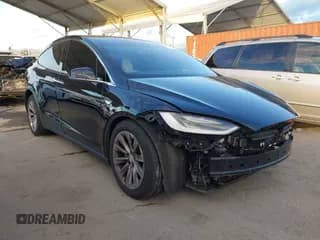 ✅ 2016 Tesla Model X 70D • VIN: 5YJXCAE25GF004272 • Lot: 43752023. Wystawiony na IAAI z przebiegiem 88 747 mil. Bezpłatny archiwum sprzedaży aukcyjnych z USA i szczegółowy raport historii pojazdu na DreamBid. Zdjęcie 1.
