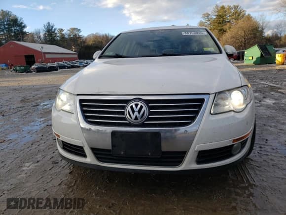 ✅ 2008 Volkswagen Passat VR6 • VIN: WVWDU73C18E042907 • Lot: 88163055. Listed on Copart with 166,202 mi. Free auction sales archive from the USA and detailed vehicle history report at DreamBid. Image 5.