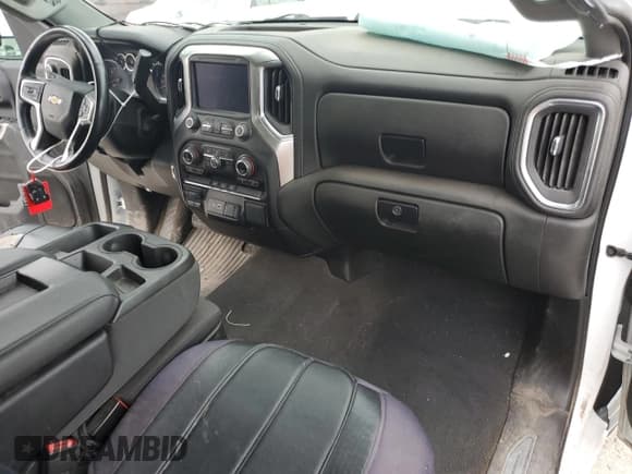 ✅ 2022 Chevrolet Silverado 2500HD • VIN: 1GC0YNE75NF101101 • Lot: 72952574. Wystawiony na Copart z przebiegiem 49 970 mil. Bezpłatny archiwum sprzedaży aukcyjnych z USA i szczegółowy raport historii pojazdu na DreamBid. Zdjęcie 8.