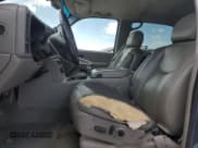 ✅ 2006 Chevrolet Silverado 2500HD LT3 • VIN: 1GCHK23U26F271526 • Лот: 63318455. Опубликован ранее на Copart с пробегом 202 510 миль. Бесплатный доступ к архиву аукционных продаж из США и подробный отчёт об истории автомобиля на DreamBid. Изображение 7.