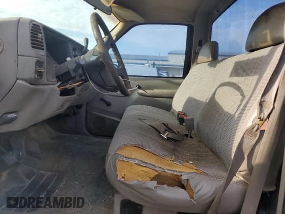 ✅ 1996 GMC Sierra 1500 • VIN: 1GTEC14W3TZ525751 • Лот: 85170165. Опубликован ранее на Copart с пробегом Не указан. Бесплатный доступ к архиву аукционных продаж из США и подробный отчёт об истории автомобиля на DreamBid. Изображение 7.