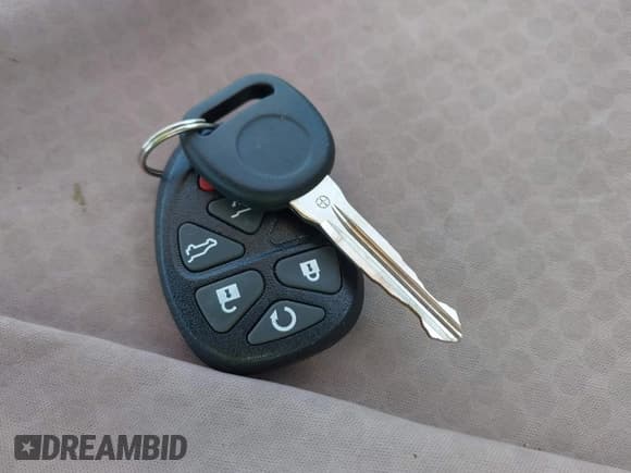 ✅ 2007 Chevrolet Suburban LTZ • VIN: 3GNFC16J47G100560 • Lot: 42432799. Listed on IAAI with 233,595 mi. Free auction sales archive from the USA and detailed vehicle history report at DreamBid. Image 11.