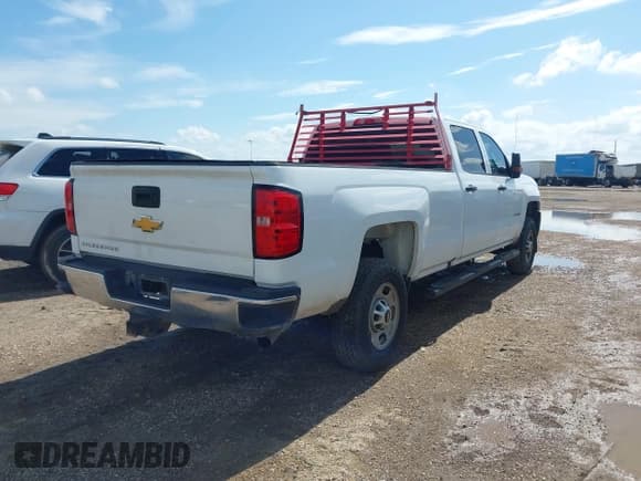 ✅ 2019 Chevrolet Silverado 2500HD Work Truck • VIN: 1GC1CREG2KF220763 • Lot: 42478524. Wystawiony na IAAI z przebiegiem 308 877 mil. Bezpłatny archiwum sprzedaży aukcyjnych z USA i szczegółowy raport historii pojazdu na DreamBid. Zdjęcie 4.