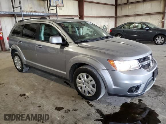 ✅ 2019 Dodge Journey SE • VIN: 3C4PDCBB4KT853011 • Lot: 81365415. Wystawiony na Copart z przebiegiem 88 763 mil. Bezpłatny archiwum sprzedaży aukcyjnych z USA i szczegółowy raport historii pojazdu na DreamBid. Zdjęcie 4.