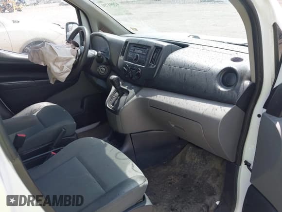 ✅ 2015 Nissan NV200 SV • VIN: 3N6CM0KN4FK732477 • Lot: 42091731. Listed on IAAI with 163,973 mi. Free auction sales archive from the USA and detailed vehicle history report at DreamBid. Image 5.