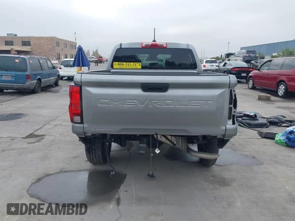 ✅ 2023 Chevrolet Colorado 2WD Work Truck • VIN: 1GCGSBEC8P1176774 • Лот: 43587268. Опубликован ранее на IAAI с пробегом 37 626 миль. Бесплатный доступ к архиву аукционных продаж из США и подробный отчёт об истории автомобиля на DreamBid. Изображение 17.