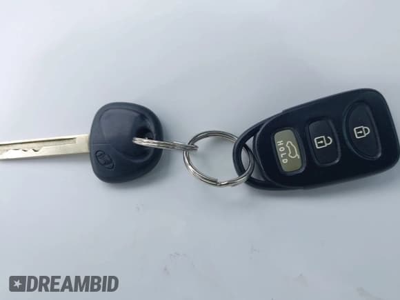 ✅ 2014 Hyundai Veloster • VIN: KMHTC6AD8EU182891 • Lot: 42363105. Wystawiony na IAAI z przebiegiem 182 073 mil. Bezpłatny archiwum sprzedaży aukcyjnych z USA i szczegółowy raport historii pojazdu na DreamBid. Zdjęcie 11.