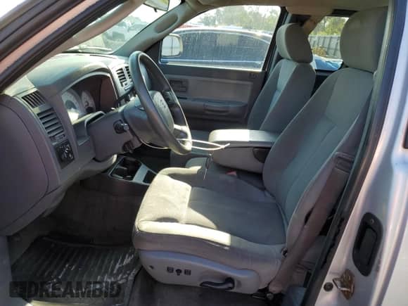 2006 Dodge Dakota SLT with VIN 1D7HW42N96S691453, listed as a Copart auction lot 70677415 with 136,870 mi miles and Clean title. Bid and sale history available at DreamBid. Image 7.