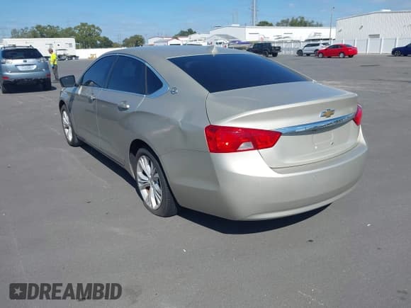 ✅ 2014 Chevrolet Impala LT • VIN: 2G1115SL2E9219666 • Lot: 43626278. Wystawiony na IAAI z przebiegiem 82 647 mil. Bezpłatny archiwum sprzedaży aukcyjnych z USA i szczegółowy raport historii pojazdu na DreamBid. Zdjęcie 3.