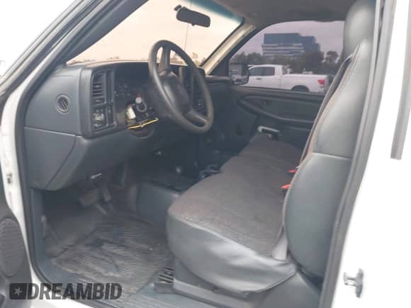 2002 Chevrolet Silverado 1500 LS with VIN 1GCEK14T32Z255752, listed as a IAAI auction lot 42347450 with 145,616 mi miles and . Bid and sale history available at DreamBid. Image 5.